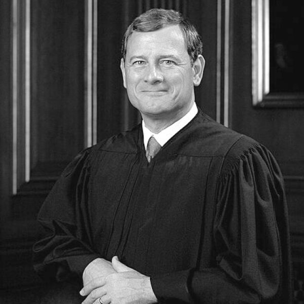 Official portrait of U.S. Supreme Court Chief Justice John G. Roberts.